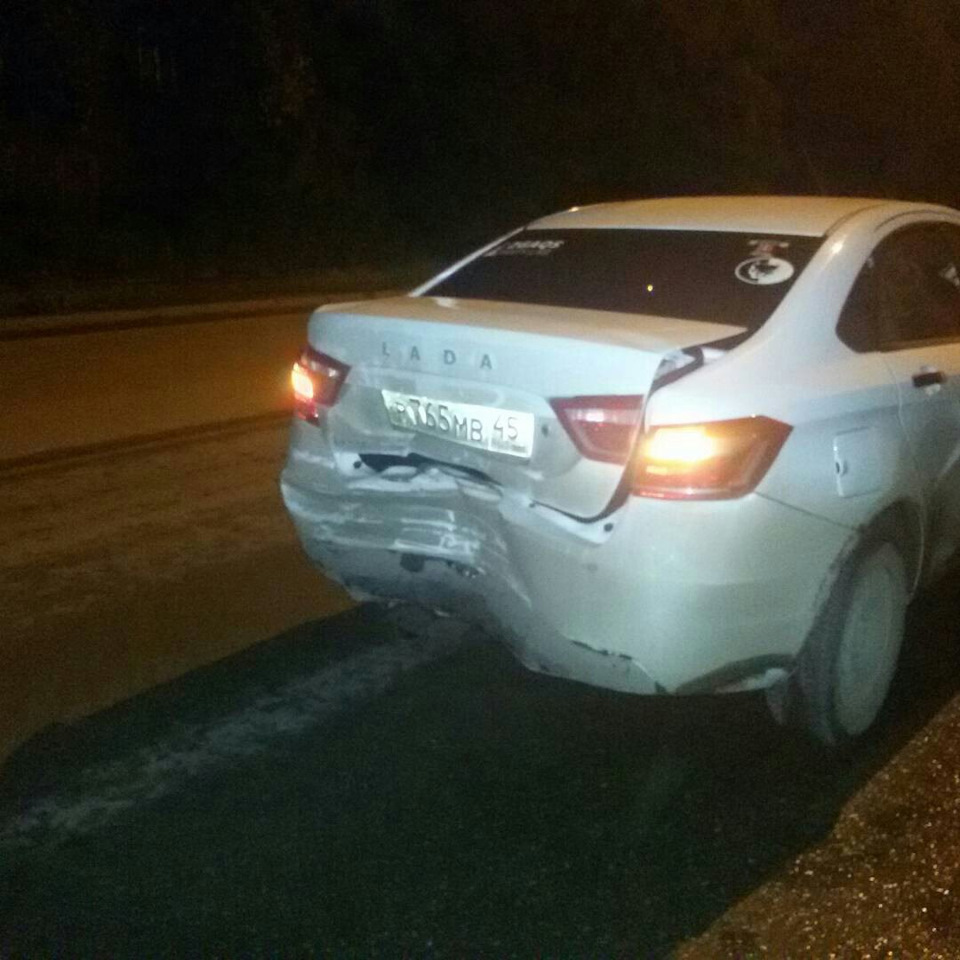 Очень неприятные неприятности, или как я попал на ремонт жопы — Lada Vesta,  1,6 л, 2017 года | ДТП | DRIVE2