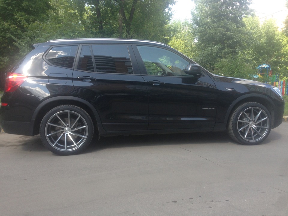 21 x 3. BMW x3 r20. BMW x3 f25 r20. BMW x3 f25 на дисках r20. BMW x3 f25 Wheels.