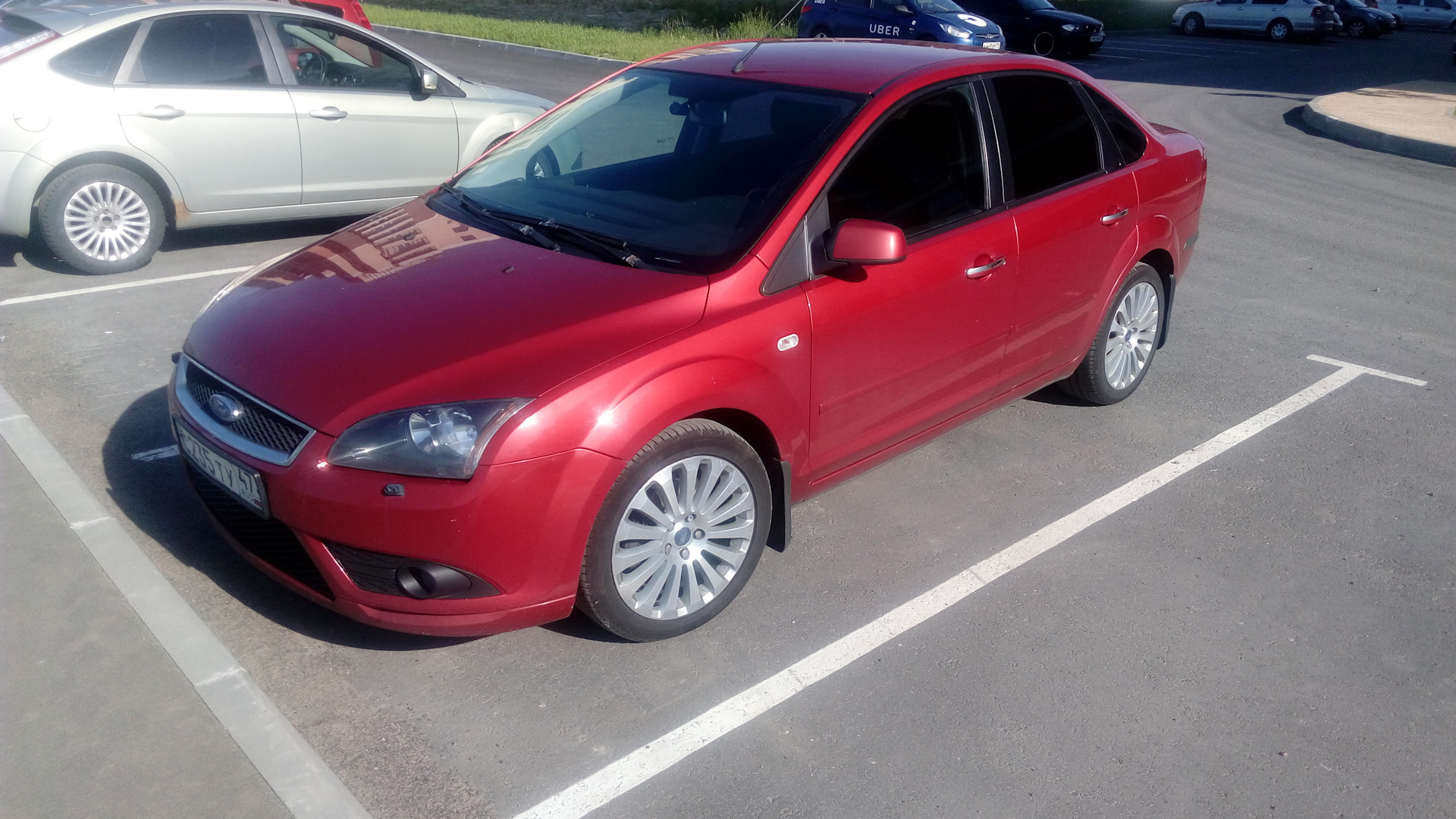 Ford Focus 2 розовый