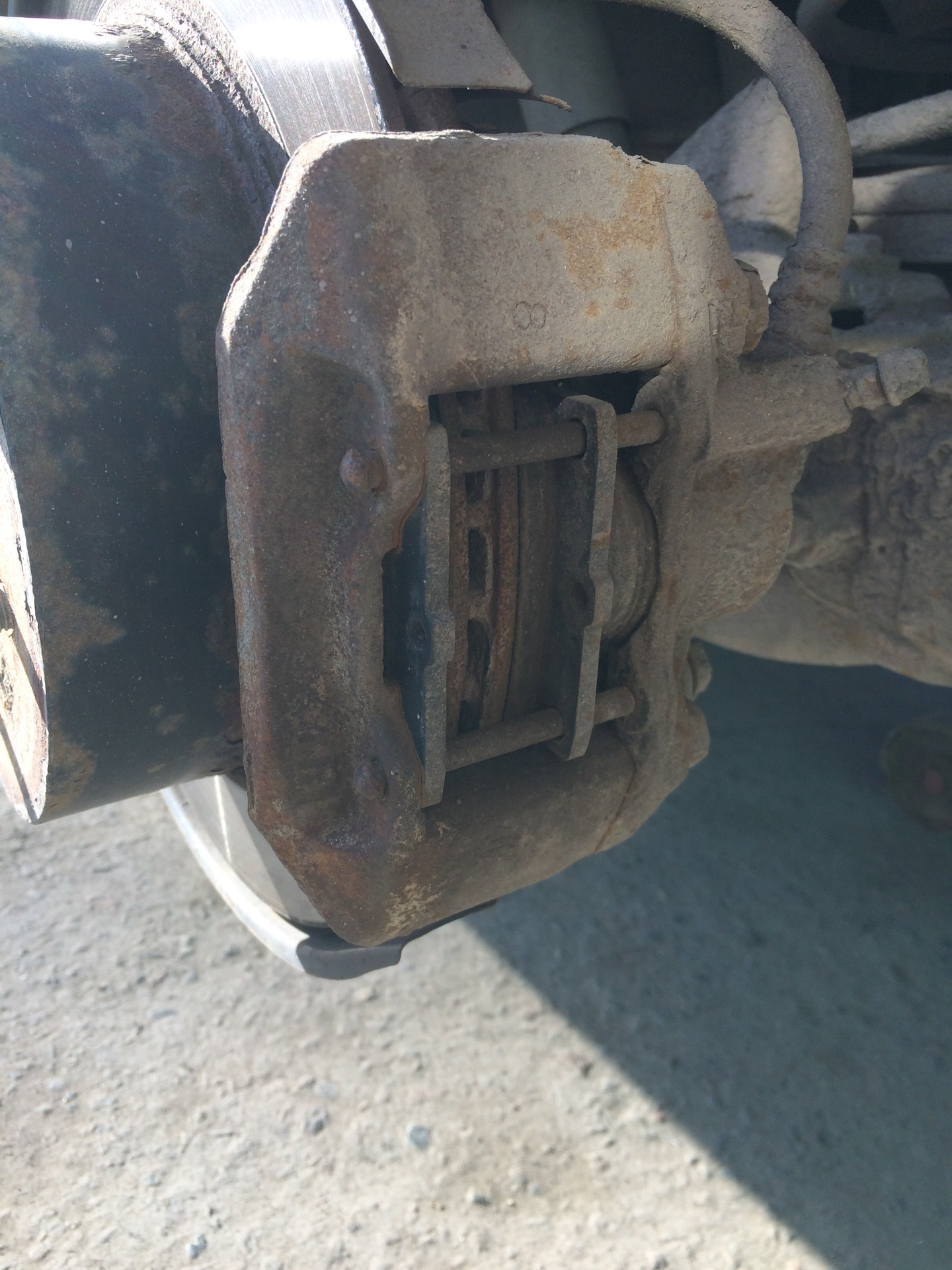 задний суппорт паджеро 4 3. длинная резинка суппорта митсубиси паджеро. суппорт паджеро 2. задний суппорт паджеро 2. суппорт митсубиси паджеро 2.