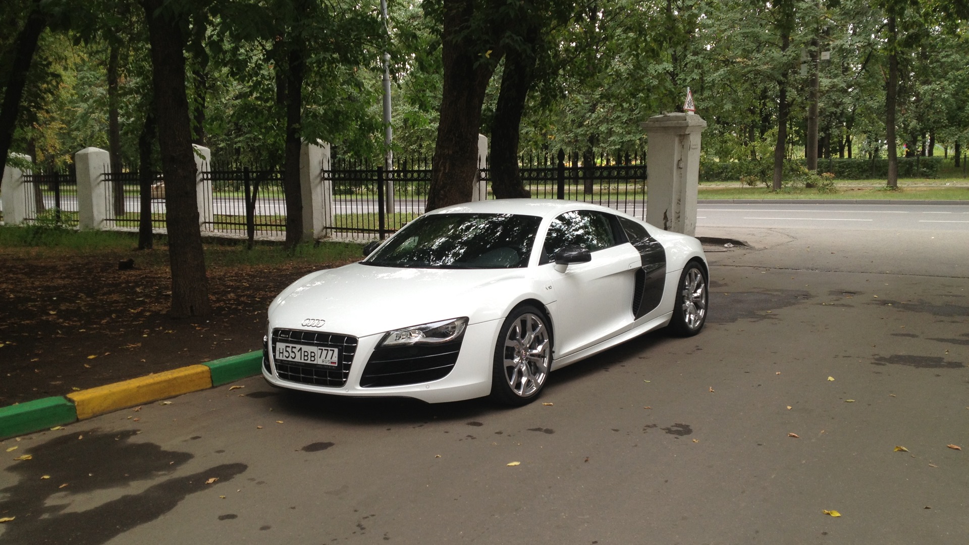 Audi R8 (1G) бензиновый 2011 | на DRIVE2