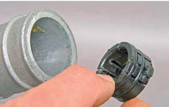 Опорная втулка рулевой рейки в Калину 1117 . — Lada Калина Универсал ...