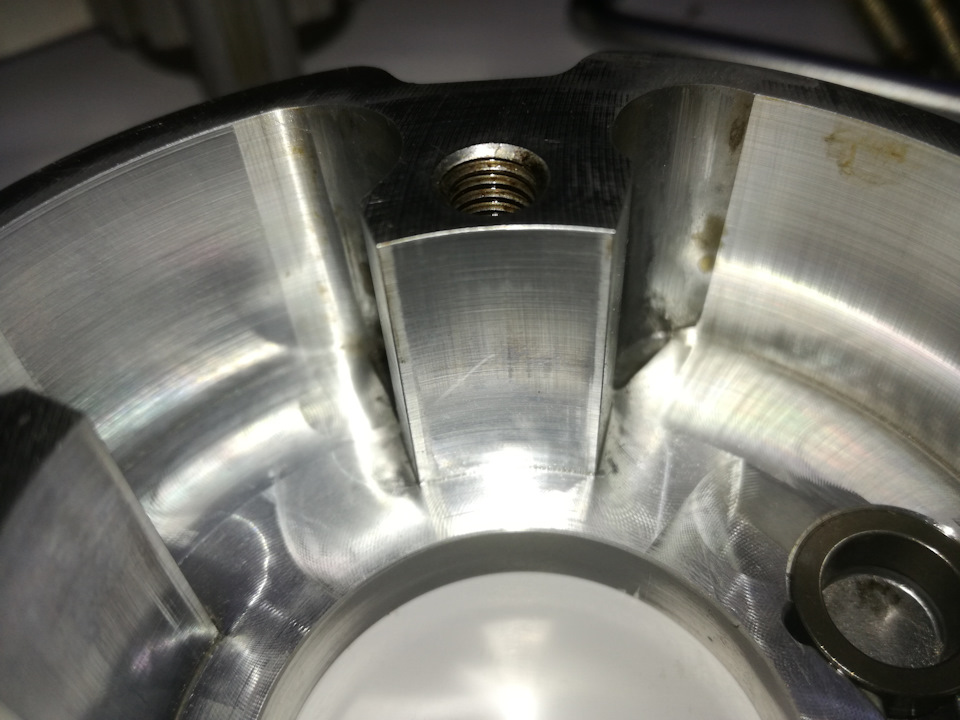 в 2х камерах нет задиров! — KIA Magentis II