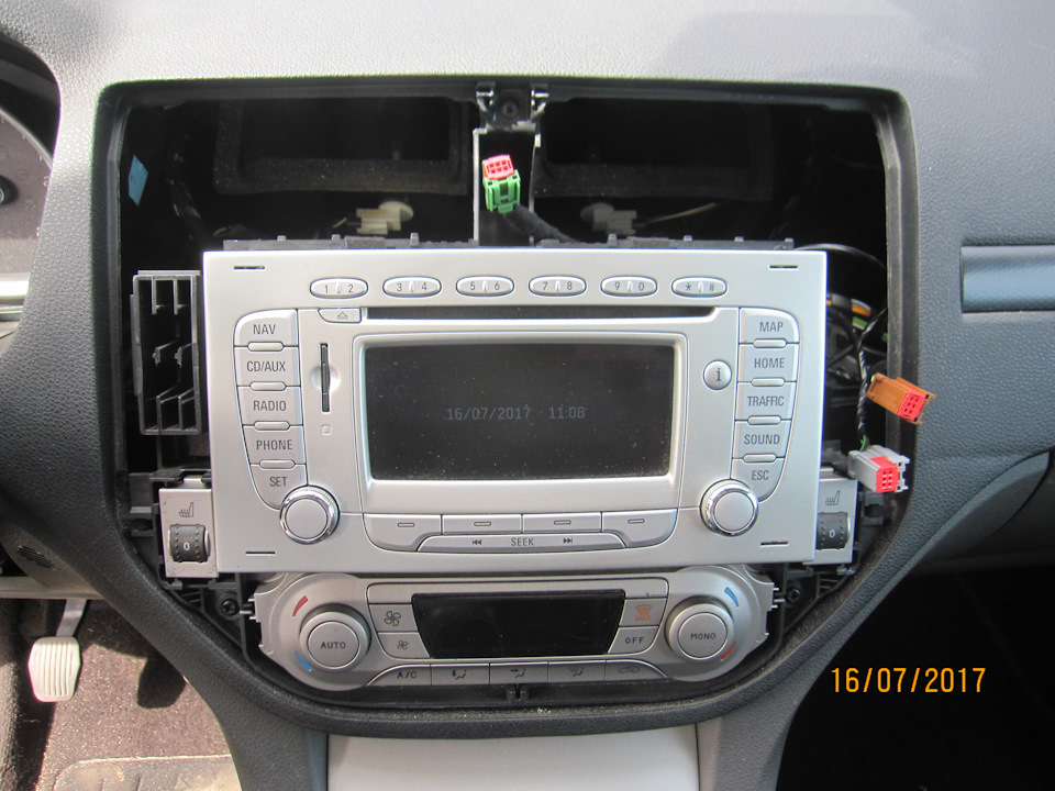 магнитола ford kuga 1 2012. магнитола sony ford kuga 2012. штатная магнитола форд куга 1. магнитола на ford kuga 1 2011. магнитола на форд куга 2010.