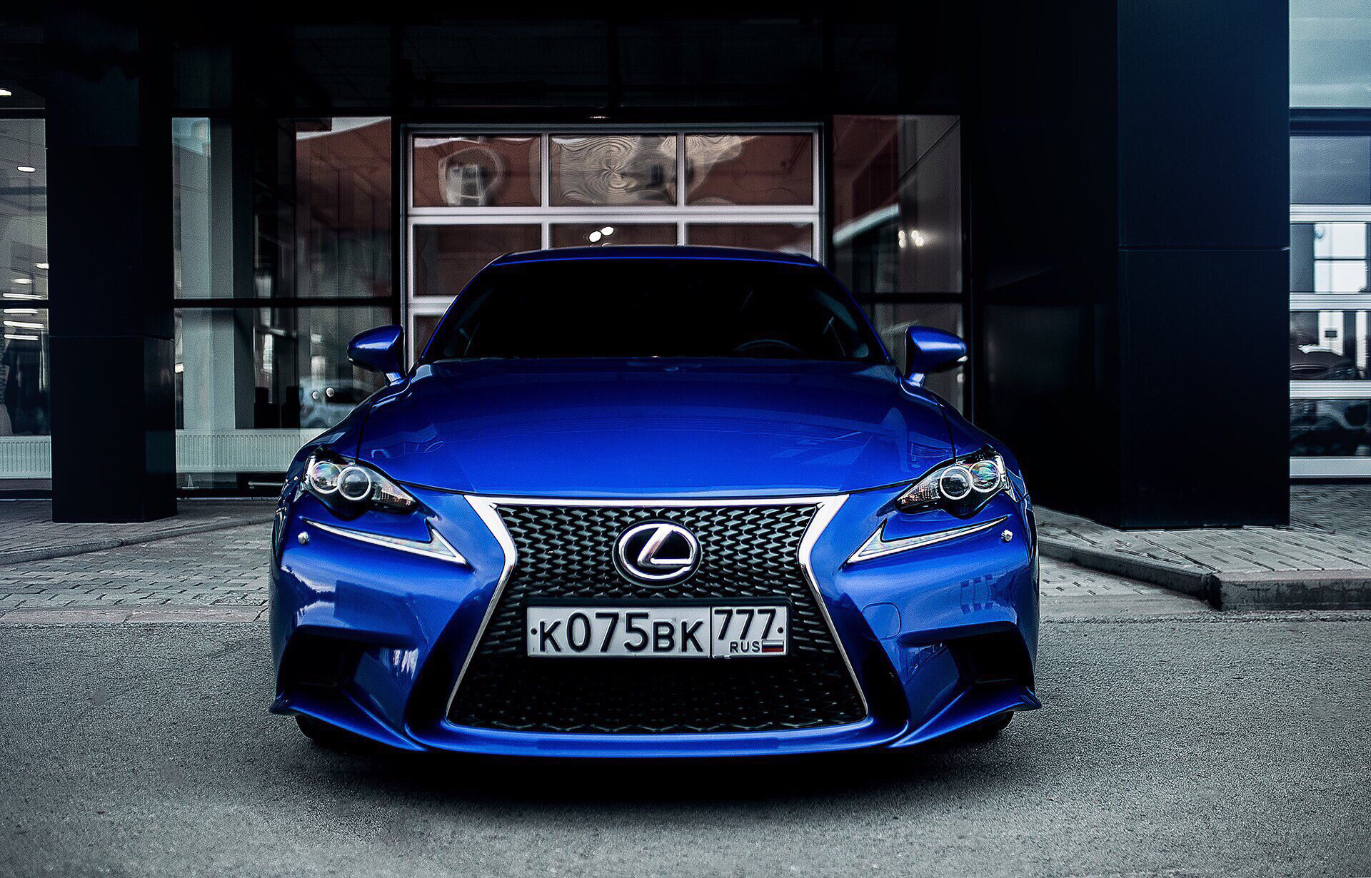 Ф спорт. Lexus is 300 2015. Лексус is550 бункер синий. Лексус is синий в бункере. Lexus f 431.