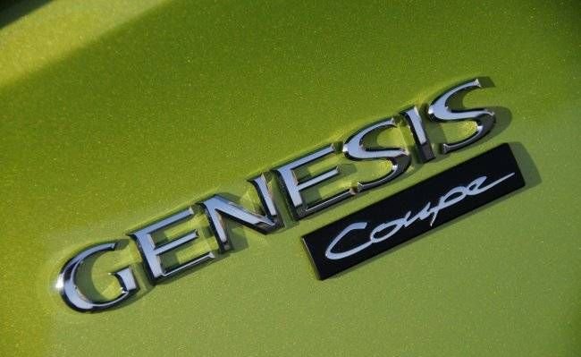 Шильдик Genesis на Hyundai