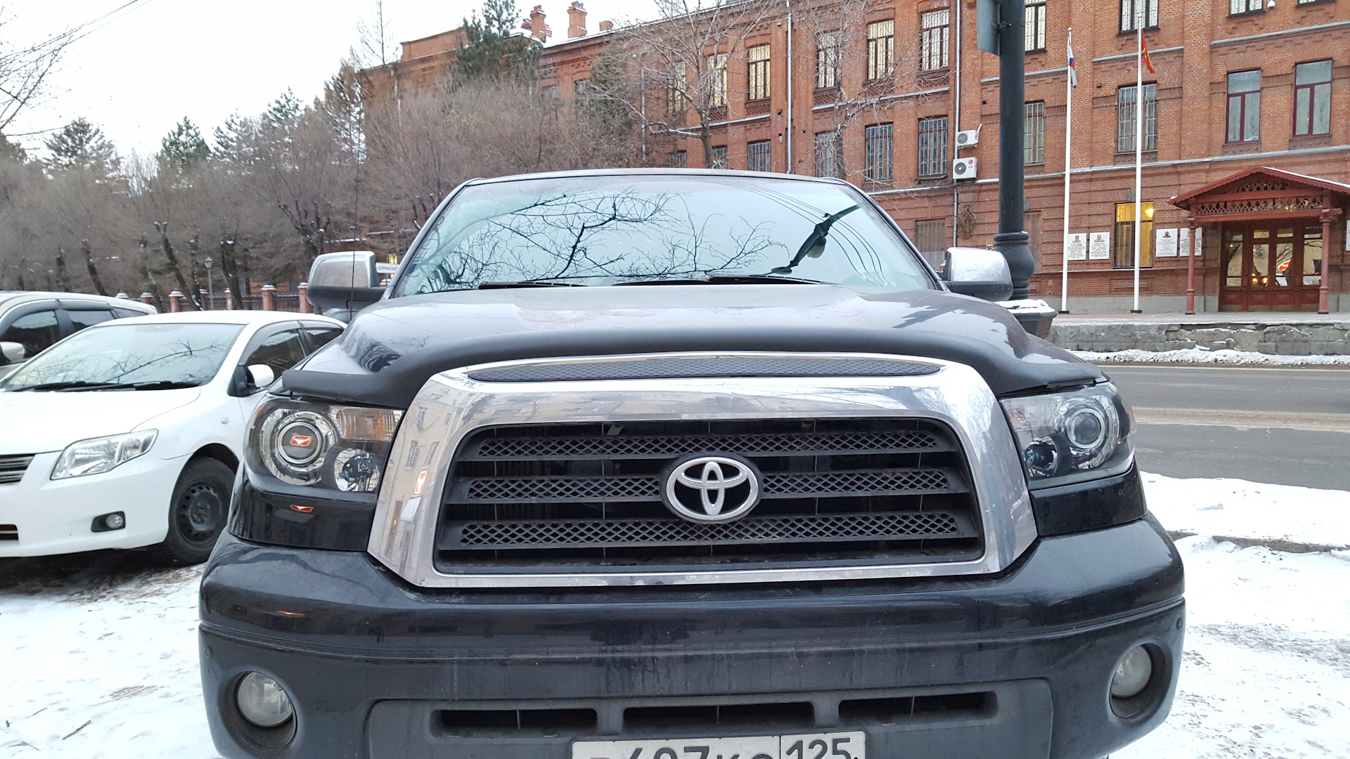 Toyota Tundra (II) 5.7 бензиновый 2008 | 