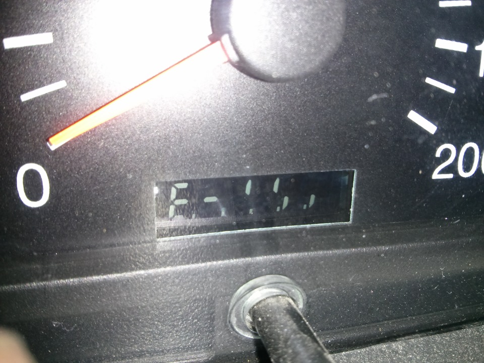 как отключить зуммер ремня безопасности лексус rx330. инверсия жк дисплея ваз 2110. инверсия дисплея приборной панели. дисплей одометра ваз 2110. перегрелась панель жк дисплея на одометре.