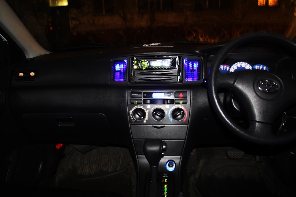 Замена стоковых лампочек в салоне на светодиодные, и установка ...