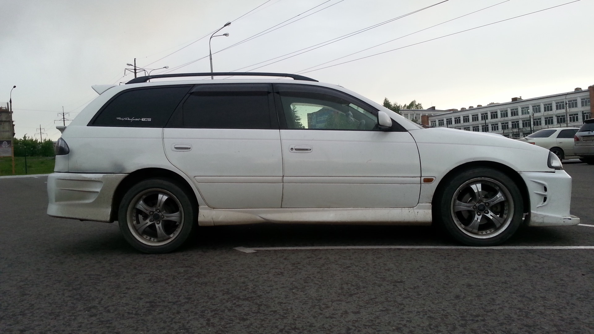 Toyota Caldina 3