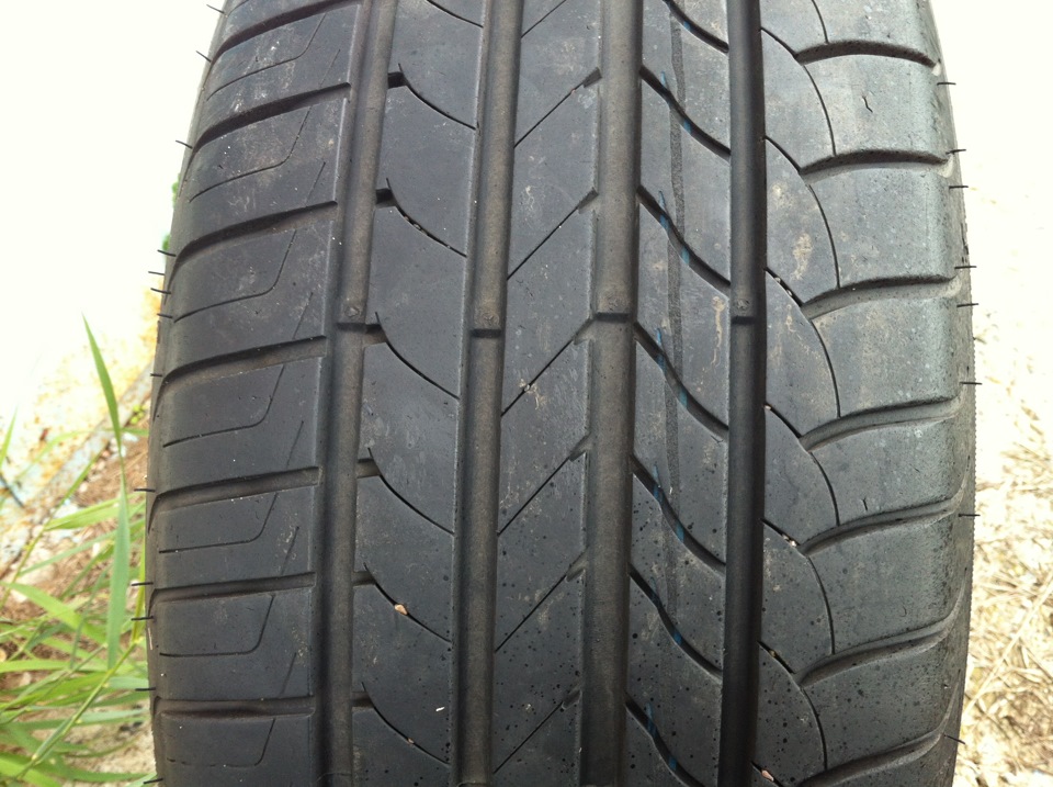 Goodyear 215 50 r17