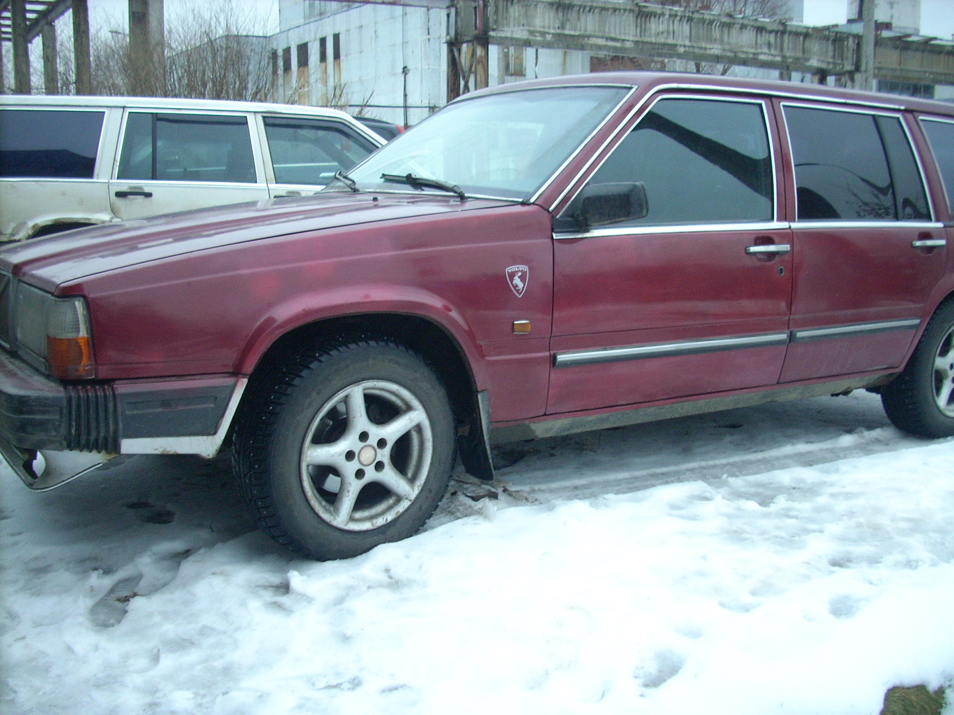 вениловая наклейка символика вольво — Volvo 740, 2,3 л, 1986 года ...