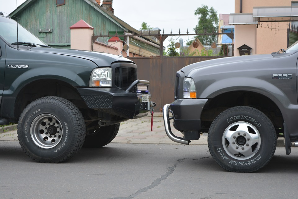 Ford Excursion vs Expedition