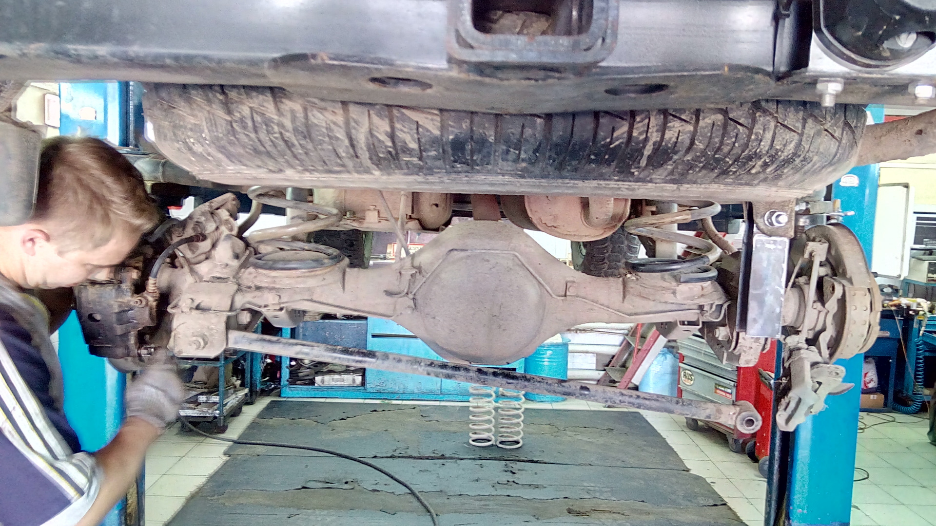 Задние Суппорта П2 — Mitsubishi Montero Sport, 3 л, 2000 года | тюнинг ...