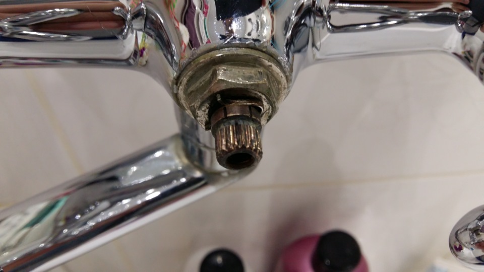 как отремонтировать переключатель на душ в смесителе