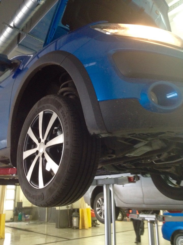 Подтеки масла в поддоне картера — Renault Sandero Stepway (2G), 1,6 л ...