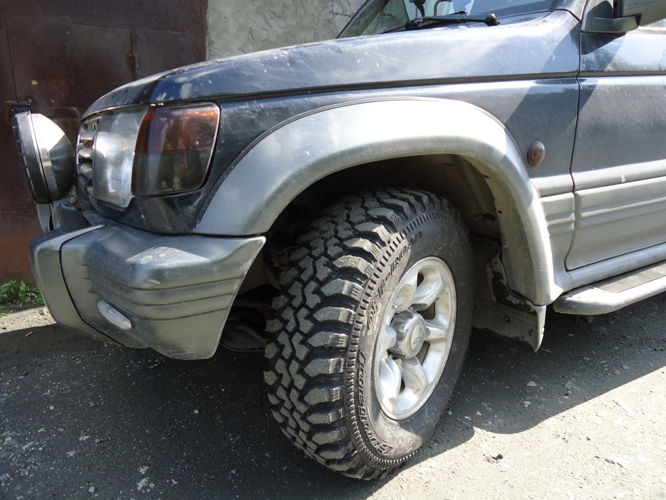 Резина паджеро 3. Резина на Митсубиси Паджеро 2. 235/75 R15 Pajero 2.8. 235/75r15 Pajero 2. Мицубиси Паджеро шины 265/70 r15.