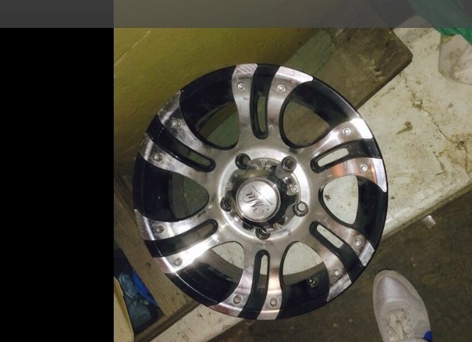 Продам Диски на ВАЗ НИВА R-15 — DRIVE2
