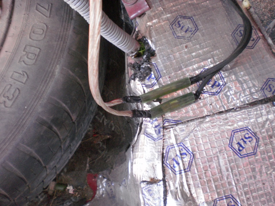 Провода на задние колонки — Lada 21093, 1,5 л, 1994 года | своими ...