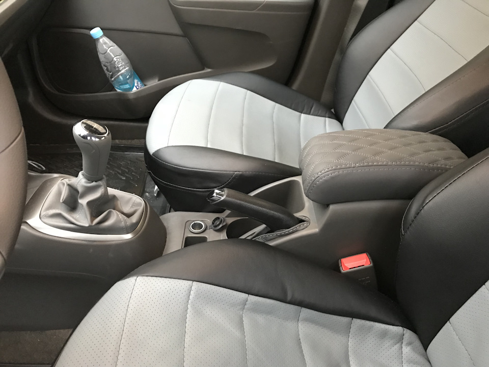 Подлокотник — Ravon R4, 1,5 л, 2017 года | аксессуары | DRIVE2