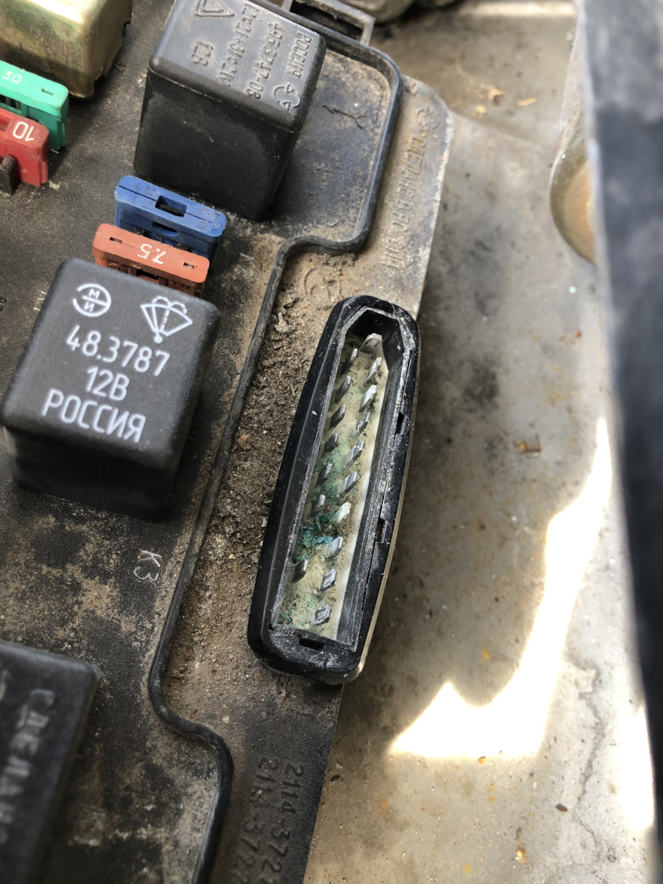 Замена монтажного блока — Lada 2114, 1,5 л, 2007 года | своими руками ...