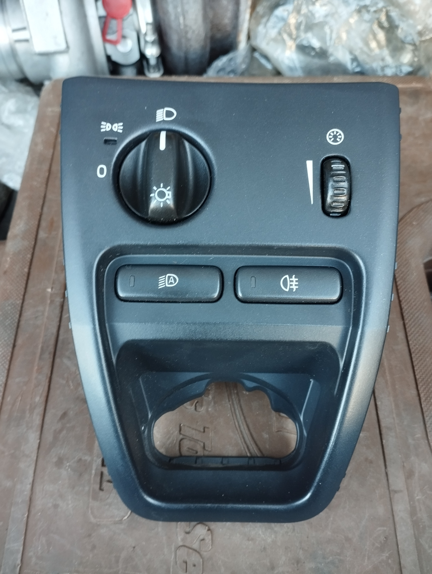 Кнопка автосвета — Volvo XC90 (1G), 2,5 л, 2010 года | стайлинг | DRIVE2