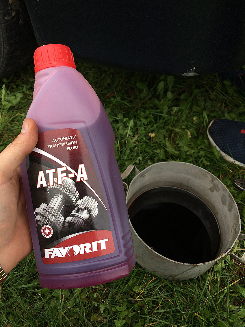 Замена жидкости ГУР, моторчика печки(v.2) и болта на кулисе КПП — Mazda ...