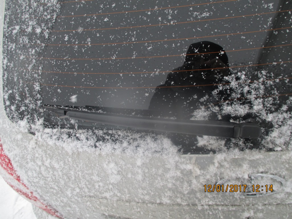 Замена поводка заднего дворника — Lada Калина 2 универсал, 1,6 л, 2014 ...