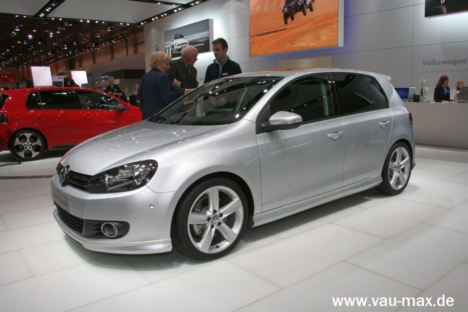 Белый чёрный Volkswagen Golf 6