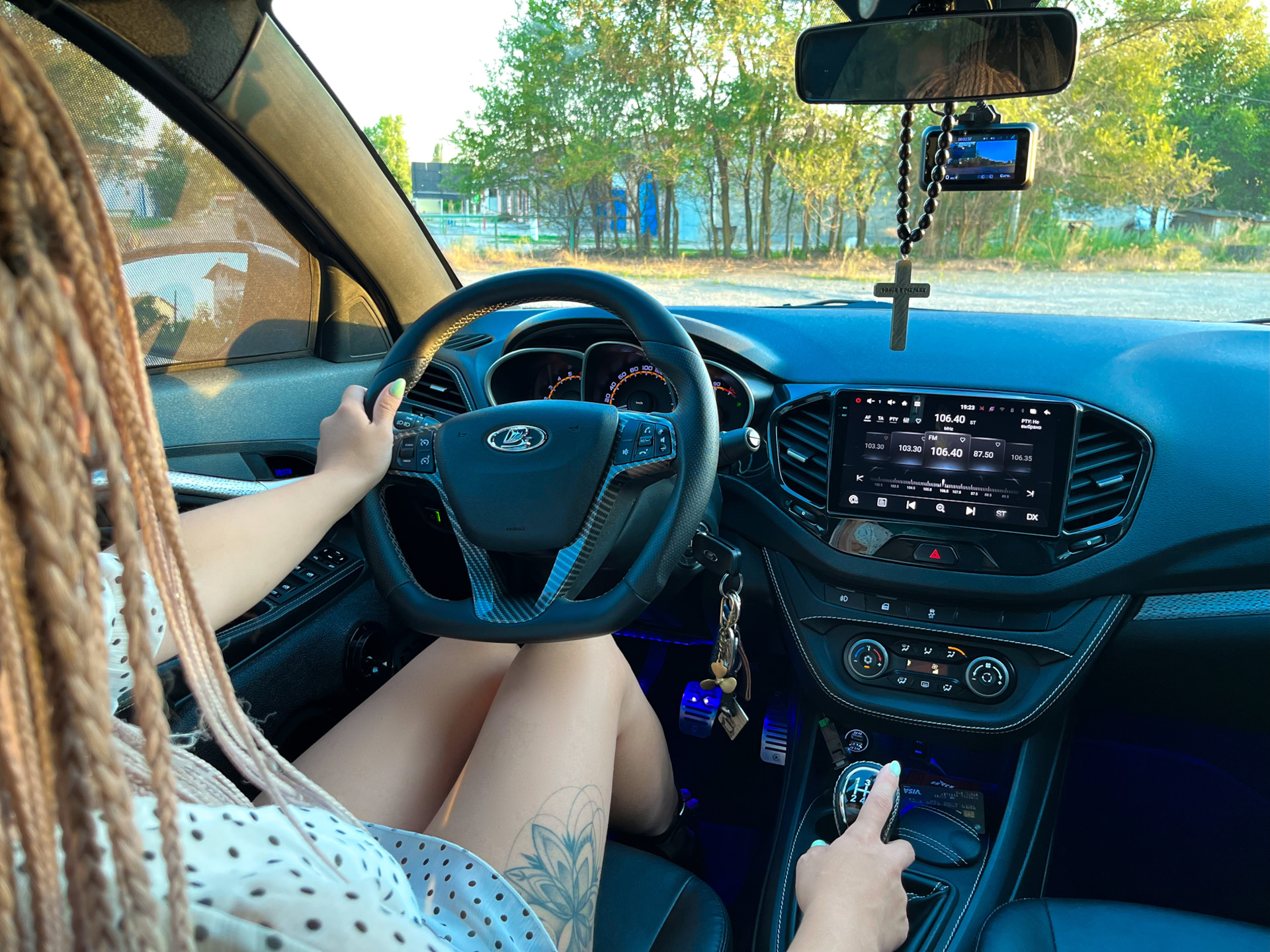 Обнаженная подкапотка 📛📵🔞 — Lada Vesta, 1,6 л, 2019 года | мойка | DRIVE2