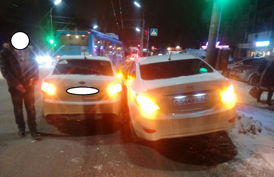 Февральское дтп — Hyundai Solaris (1G), 1,6 л, 2013 года | ДТП | DRIVE2