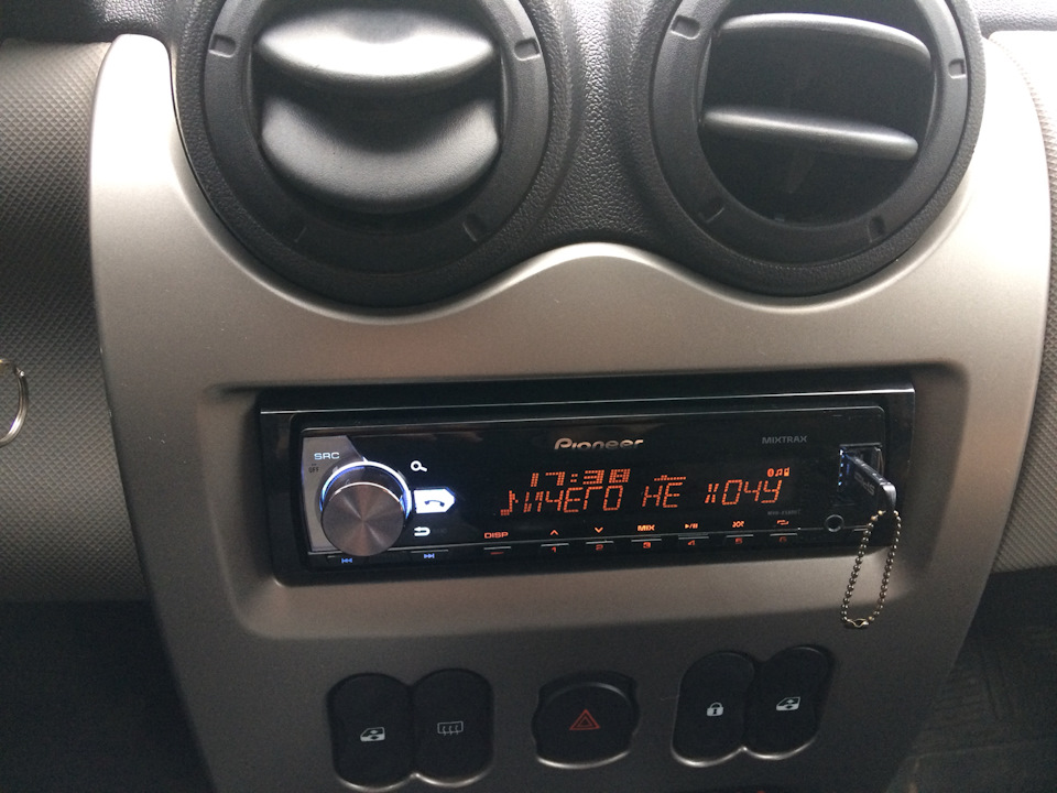 Pioneer MVH-580BT — Renault Logan (1G), 1,6 л, 2011 года | автозвук ...