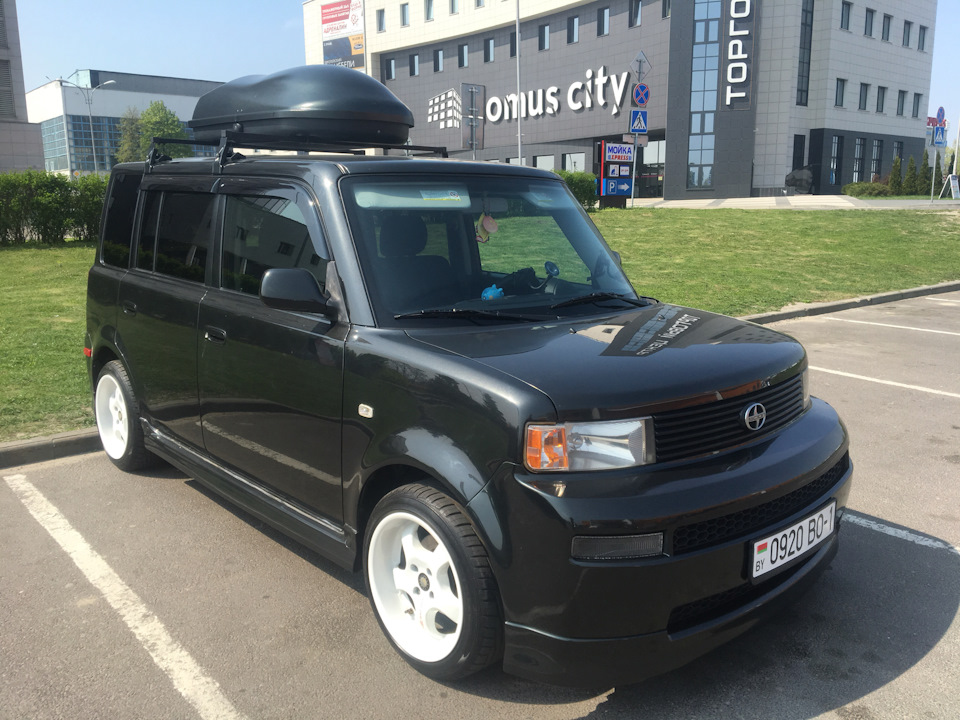 Тойота XB Scion 1