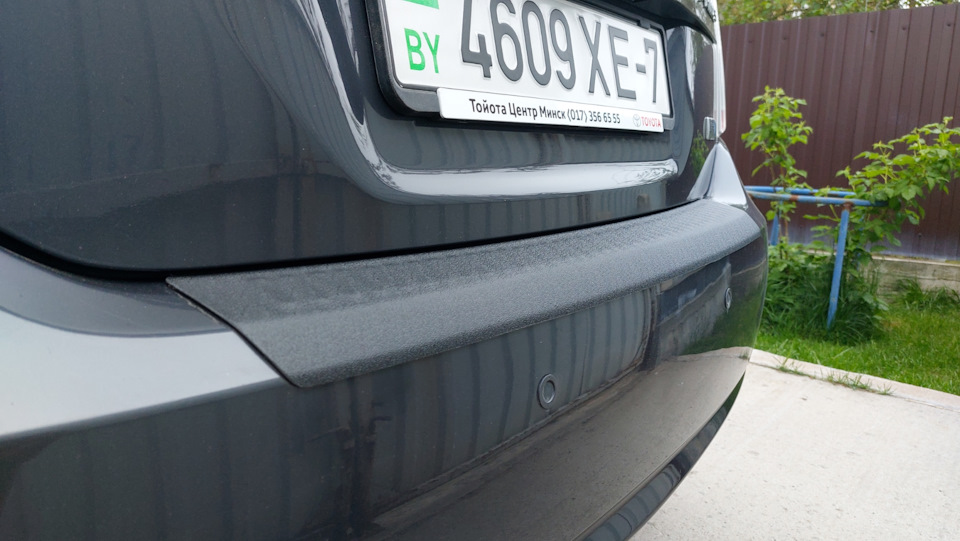 Защитная накладка на задний бампер — Toyota Prius (30), 1,8 л, 2010 ...