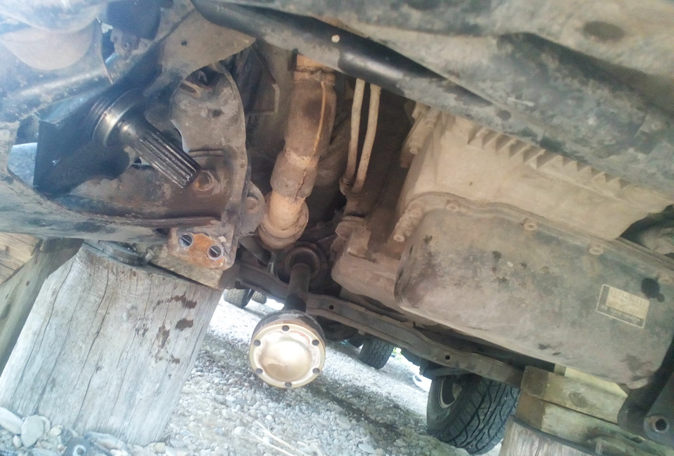 вид без моста — Isuzu VehiCross