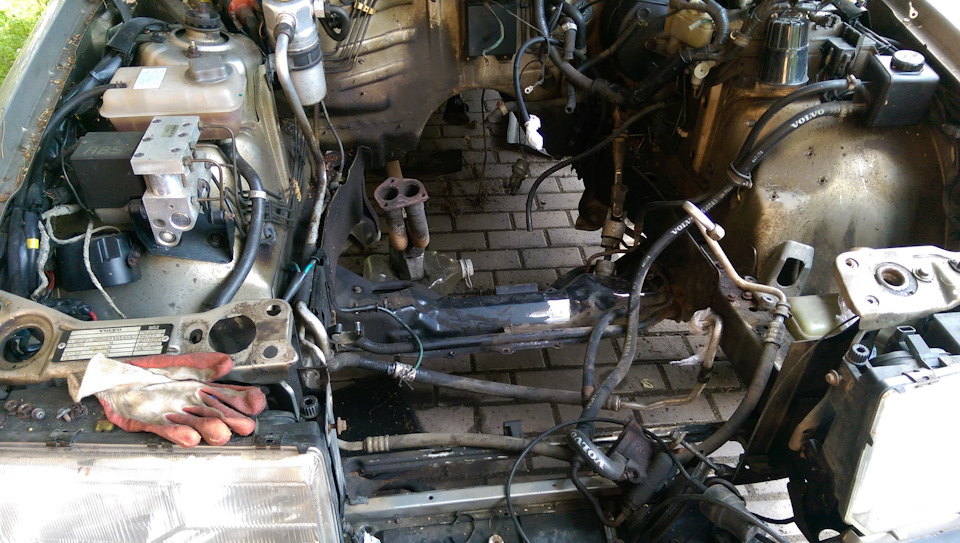 тодкапотка без двигателя volvo s60. двигатель 2. B4204t3. Volvo b18 мотор. снять двигатель на вольво.