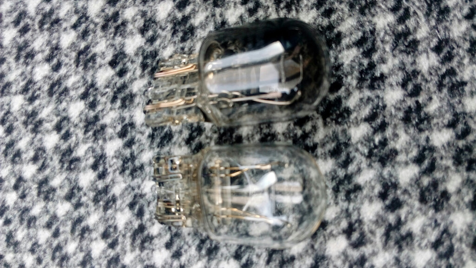 Лампа дхо 3 года прожила) — Lada Гранта, 1,6 л, 2013 года | поломка ...