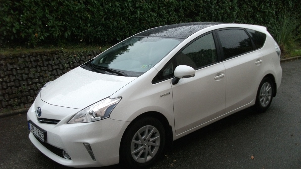 Toyota Prius Plus 2012