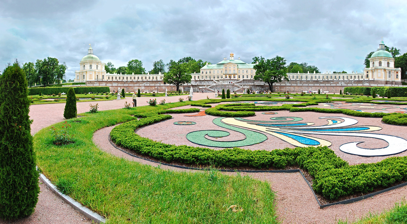 дворец в ломоносова