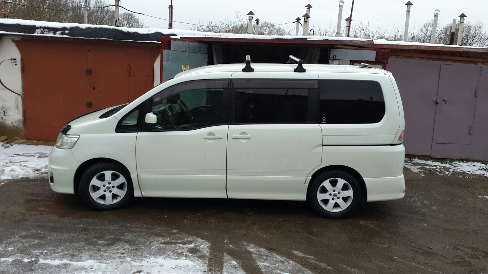 Nissan Serena c25 диски