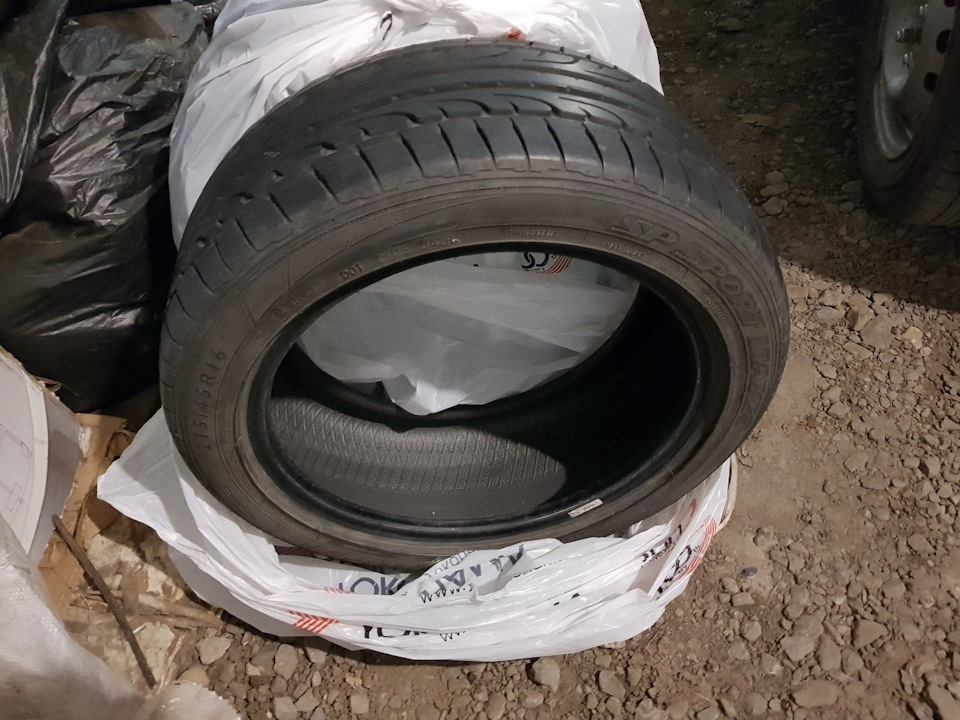 Sport 215. Dunlop 215/45 r16. Данлоп СП спорт Макс 215 45 16. Данлоп СП спорт Макс 215 45. Sport Max диск на минсубиси 2003 года.