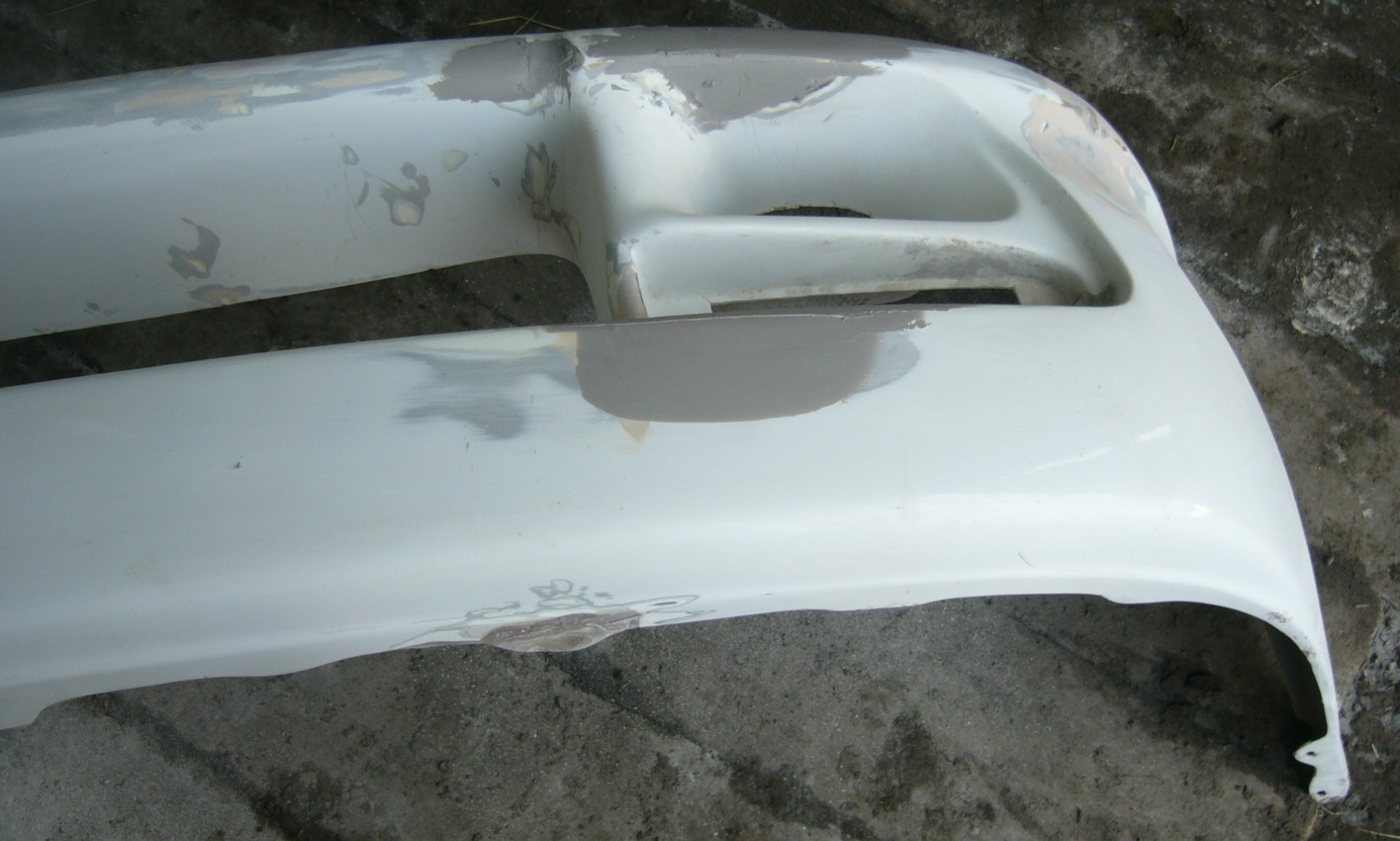 we continue to repair the bumper along the way we put ULTRA wires - Toyota Corolla Levin 16 liter 1993