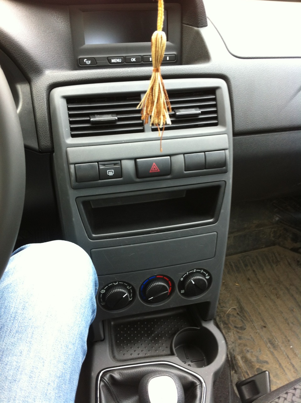 нужен совет)! — Lada Приора хэтчбек, 1,6 л, 2014 года | автозвук | DRIVE2