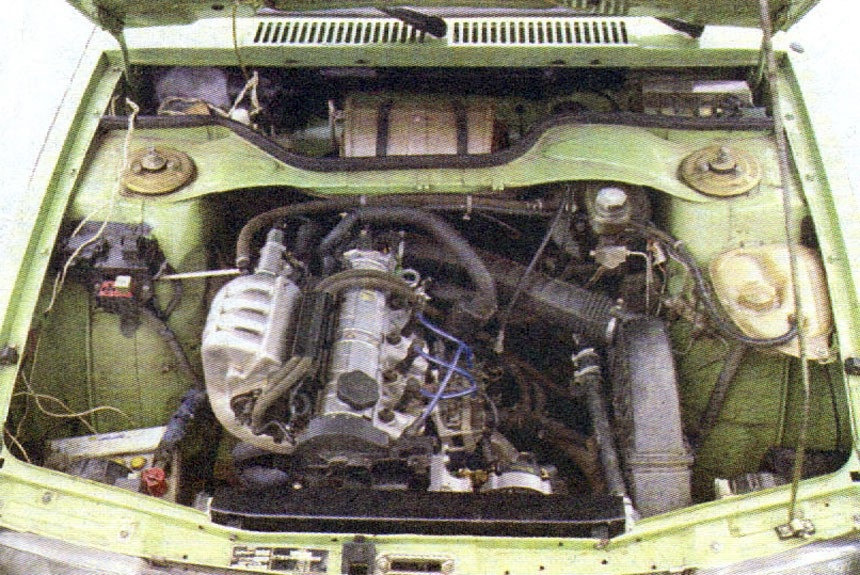 .Самый первый мотор F3R стоял на Москвиче 2141 примерно 1992-1993 года цвета Липа Зеленая в испытаниях Авторевю были кадры из выпуска: АЗЛК.Лед тронулся, 1997.А так серийно Москвич 2141 в широкофарном исполнении никогда не получал официально с конвейера двигатели F3R. — Москвич 2141