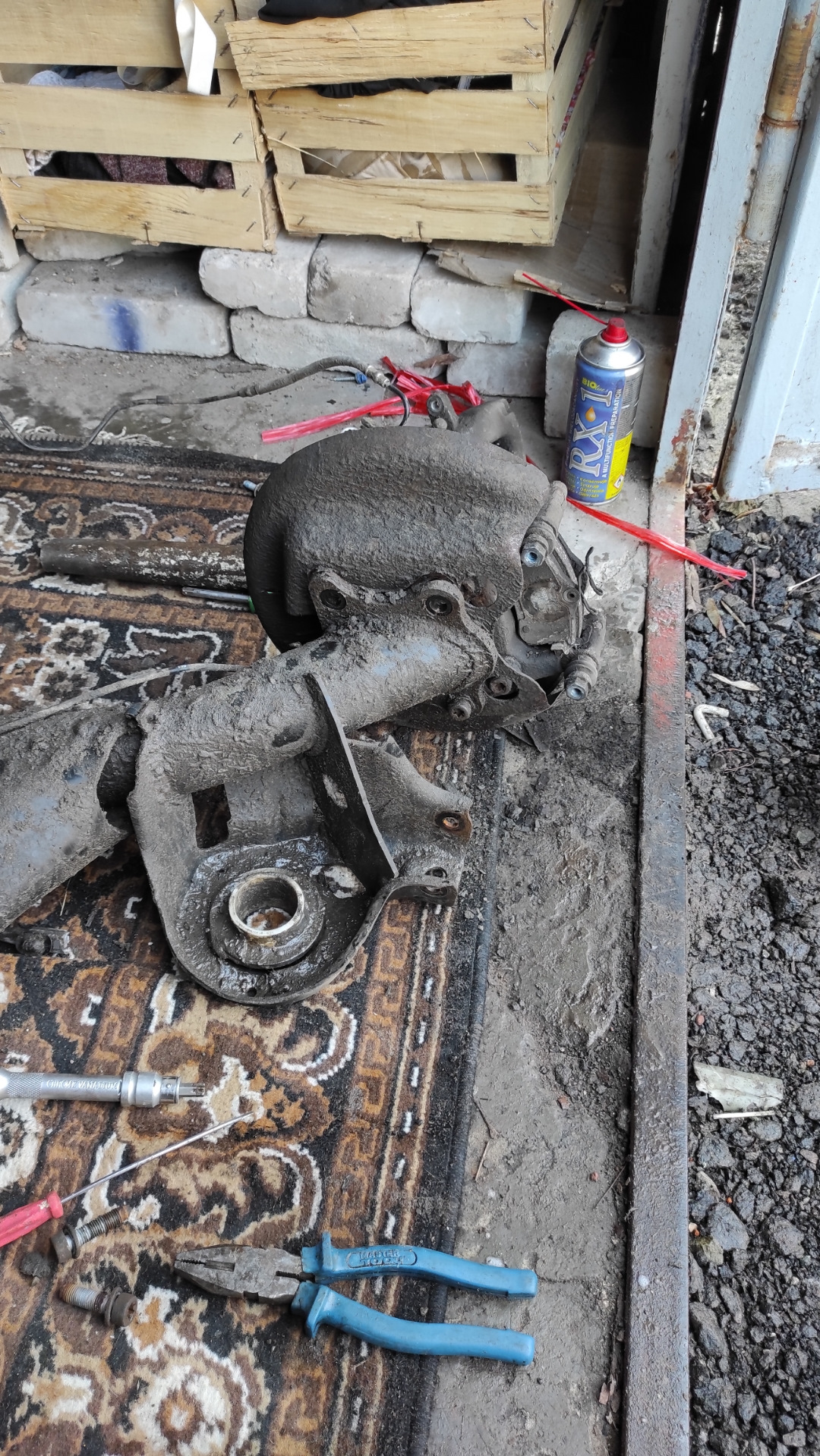 Задняя балка финал, или гайд как поменять балку на коленях за 3 часа ...