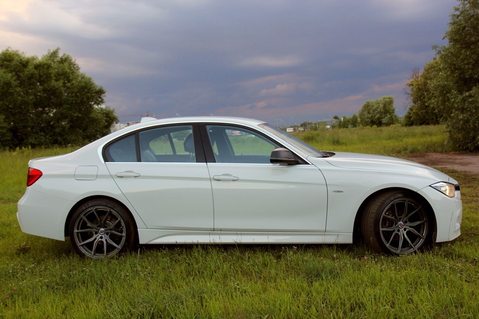 30 дисков. БМВ f30 r19. Диски BMW f30 r18.