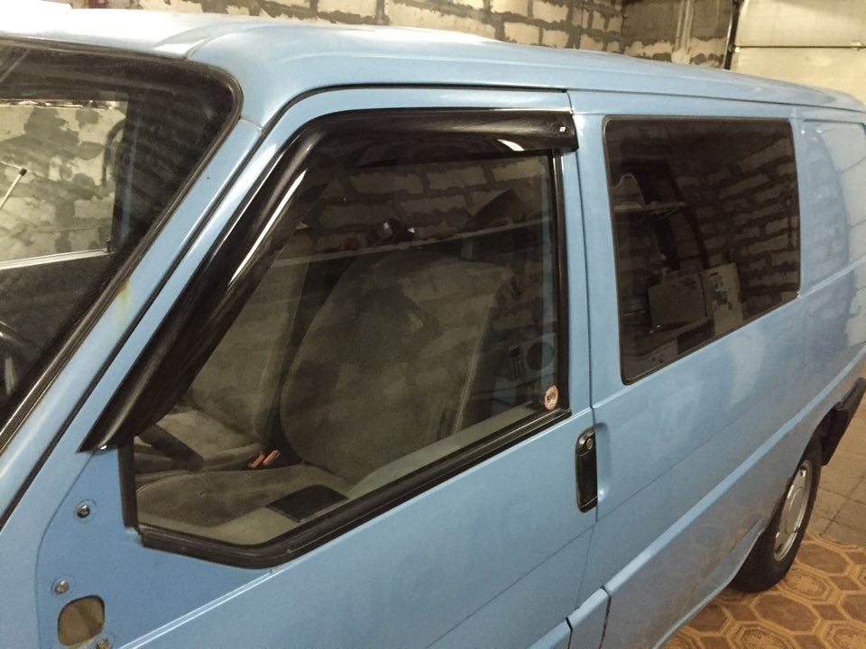 Дефлекторы — Volkswagen Transporter T4, 2,4 л, 1996 года | тюнинг | DRIVE2