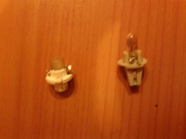 Замена лампочек на панели приборов — Lada Приора седан, 1,6 л, 2007 ...