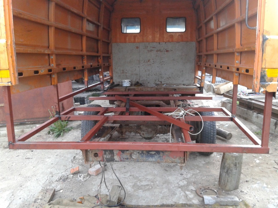 лифт будки и неспешно укрепляем базу — кузовная ферма — Mercedes-Benz ...