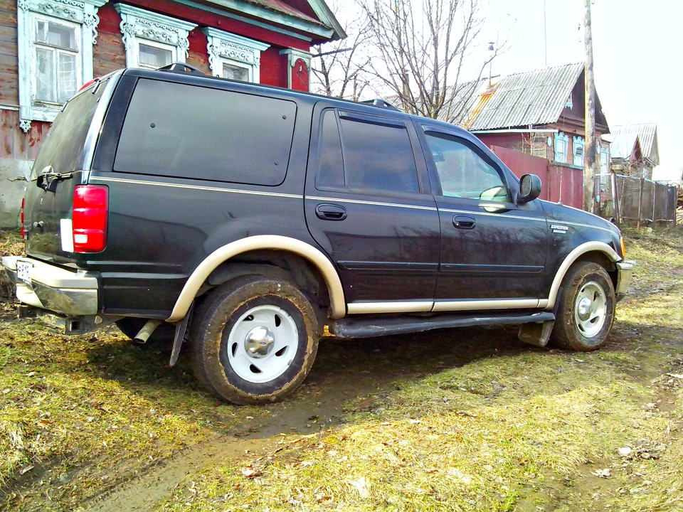 Ford expedition 1997. Nissan Pathfinder 1999. Расширители Pajero Sport 1. Универсальные расширители Pajero Sport 1. Pajero Sport 1996 узкие расширители.